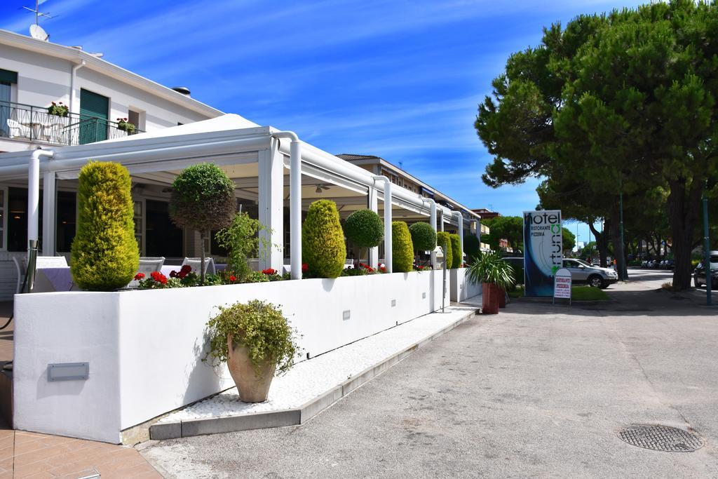 Hotel Ristorante Fortuna Cavallino-Treporti Exterior photo